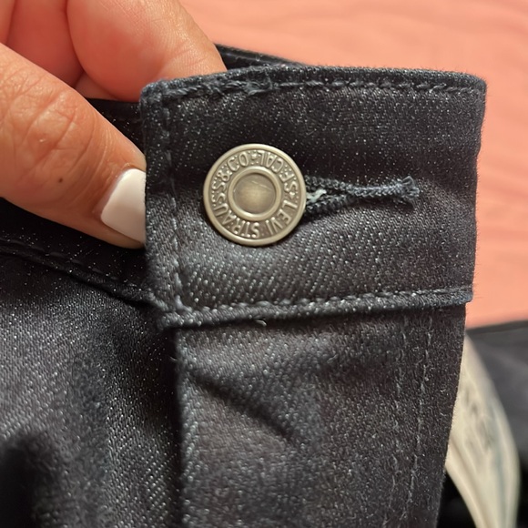 Levi’s Commuter Denim Pants - Picture 5 of 6